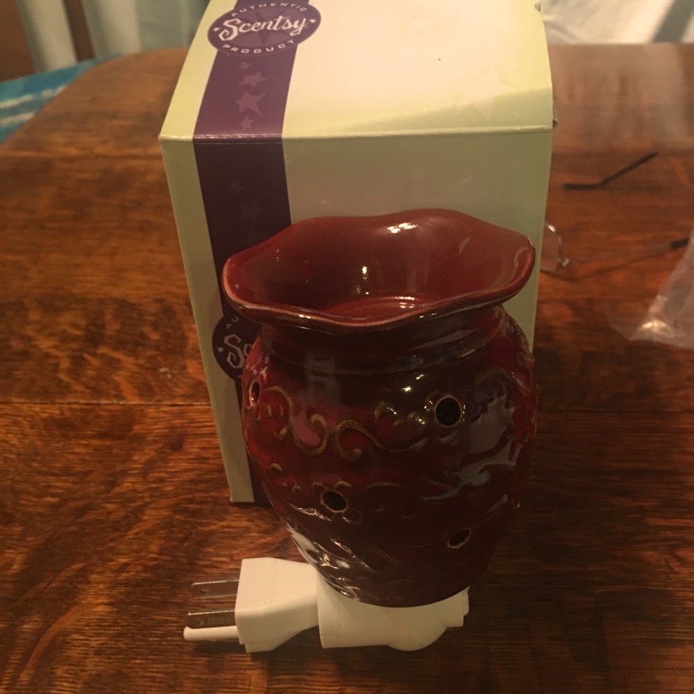 Brand new mini Scentsy Roma